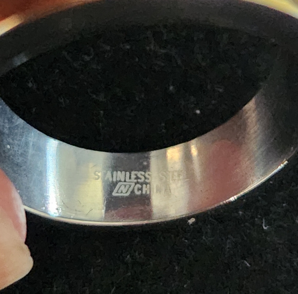 Two Tone Stainless Steel Ring. Size 11 - Picture 6 of 6